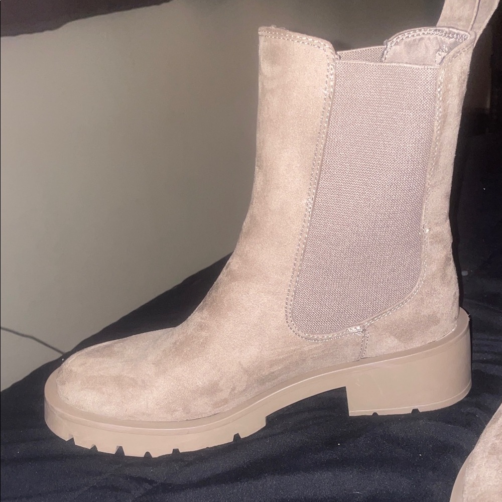 H&M Beige Suede Ankle Boots - Picture 3 of 6